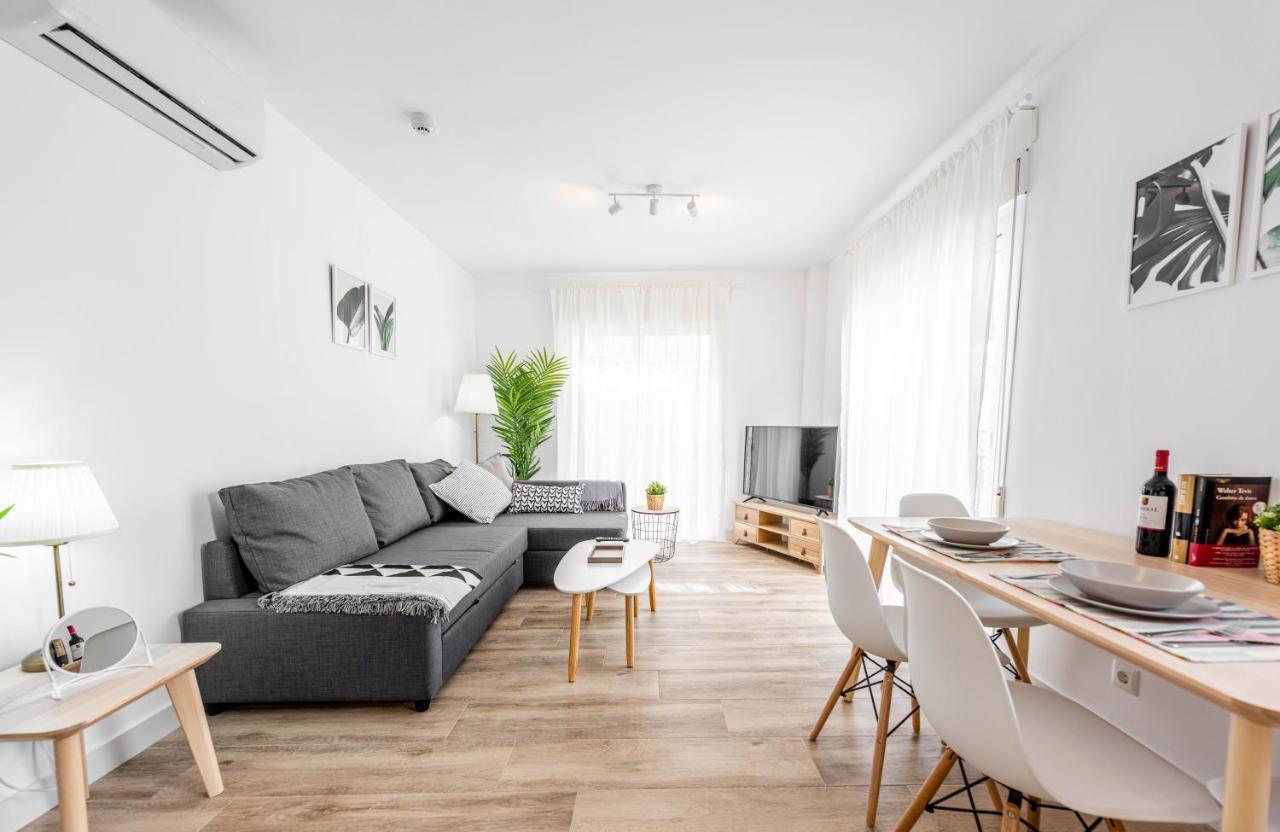 Apartamentos Toboso Plaza Nerja Esterno foto