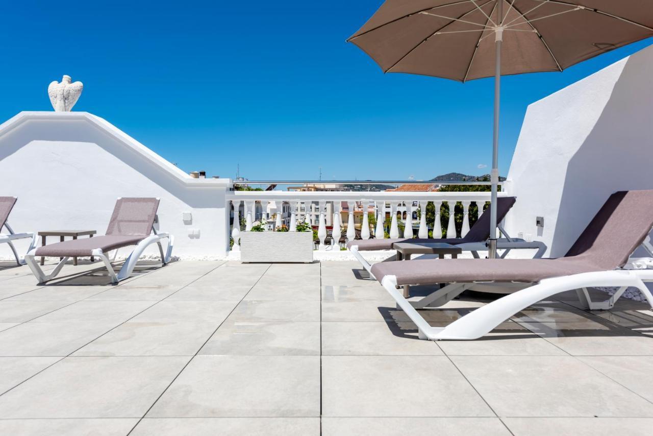 Apartamentos Toboso Plaza Nerja Esterno foto Terrace